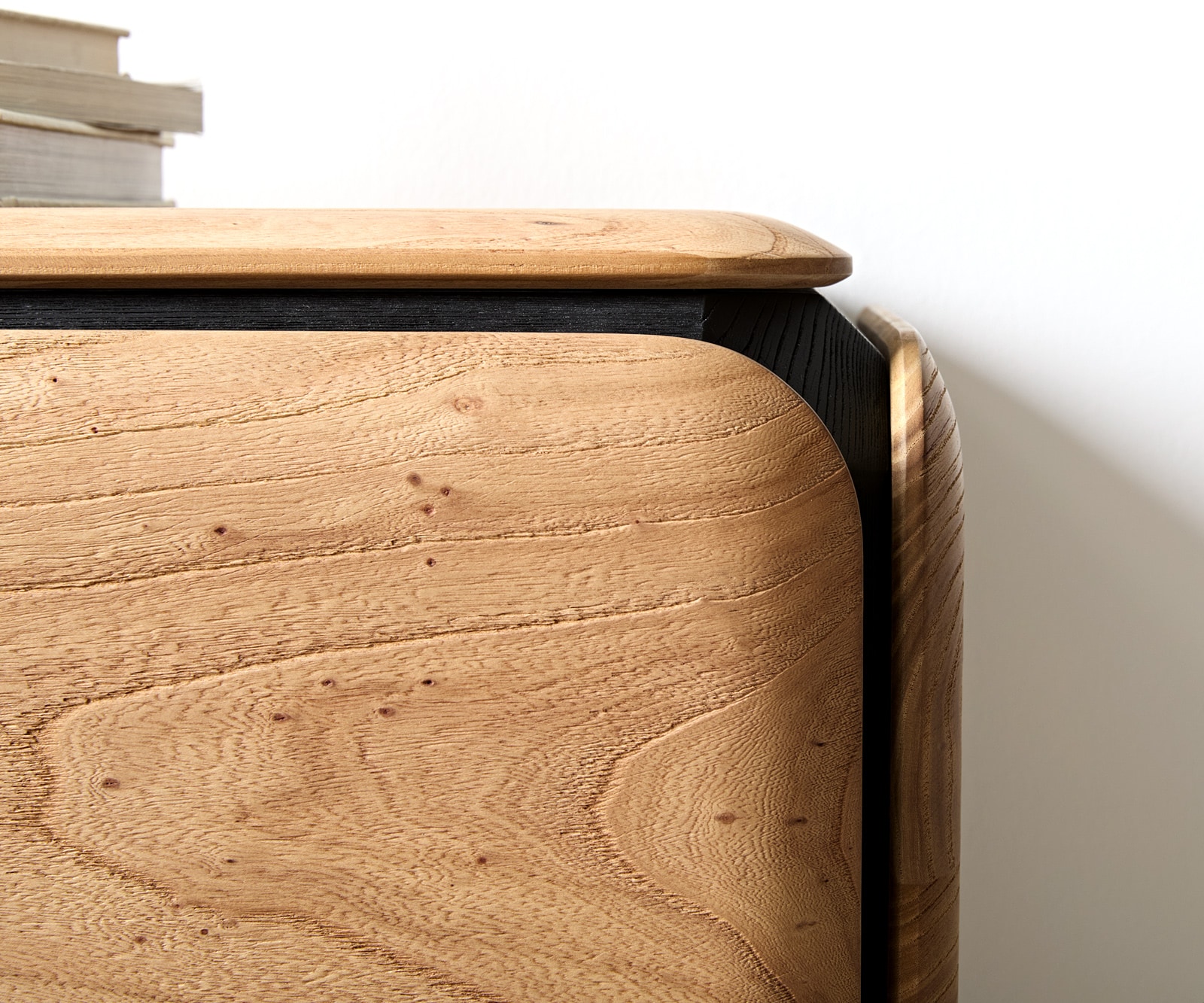 Buffet Giacinto 180 cm orme naturel 4 portes pied en L noir 4 Buffet Giacinto 180 cm orme naturel 4 portes pied en L noir 4