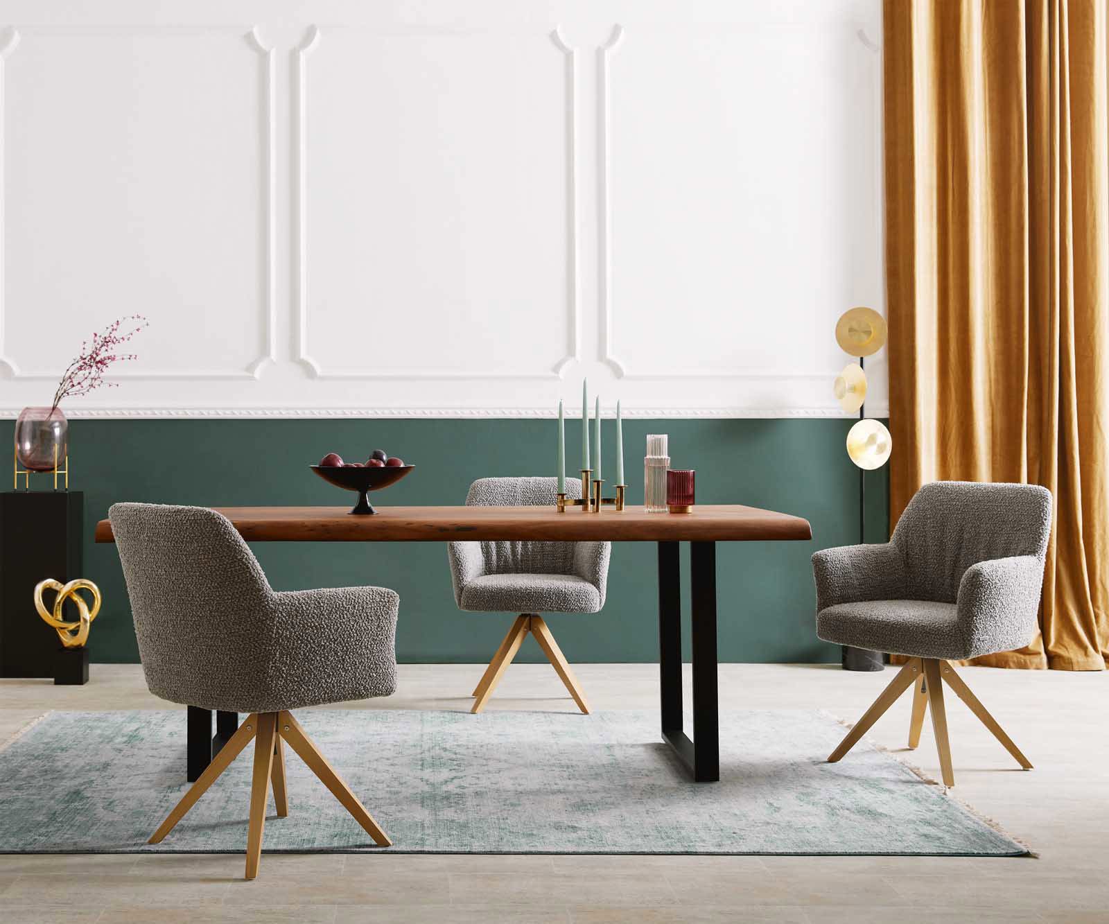 Chaise-pivotante Xana-Flex avec accoudoirs bouclé gris argenté pied en bois angulaire naturel pivotement sur 180° ressorts ensachés 5