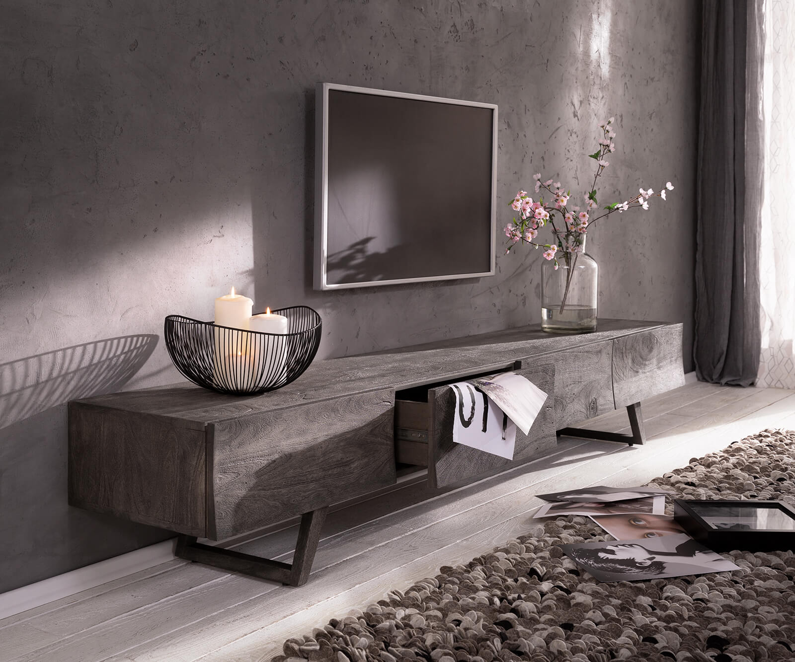 Meuble-TV Wyatt 220 cm acacia platine 4 tiroirs