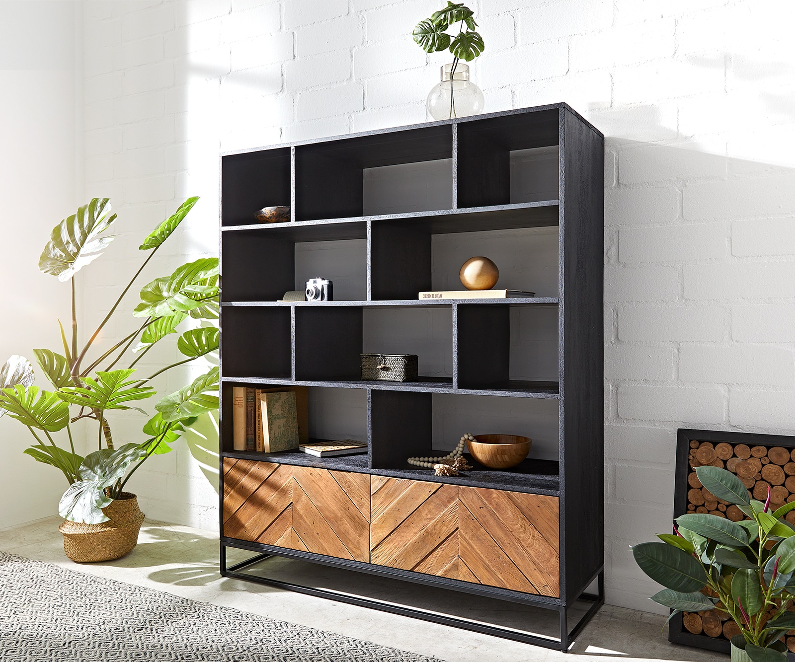 Buffet-haut Famke 120 cm Mango Teck 10 compartiments 2 portes Buffet-haut Famke 120 cm Mango Teck 10 compartiments 2 portes