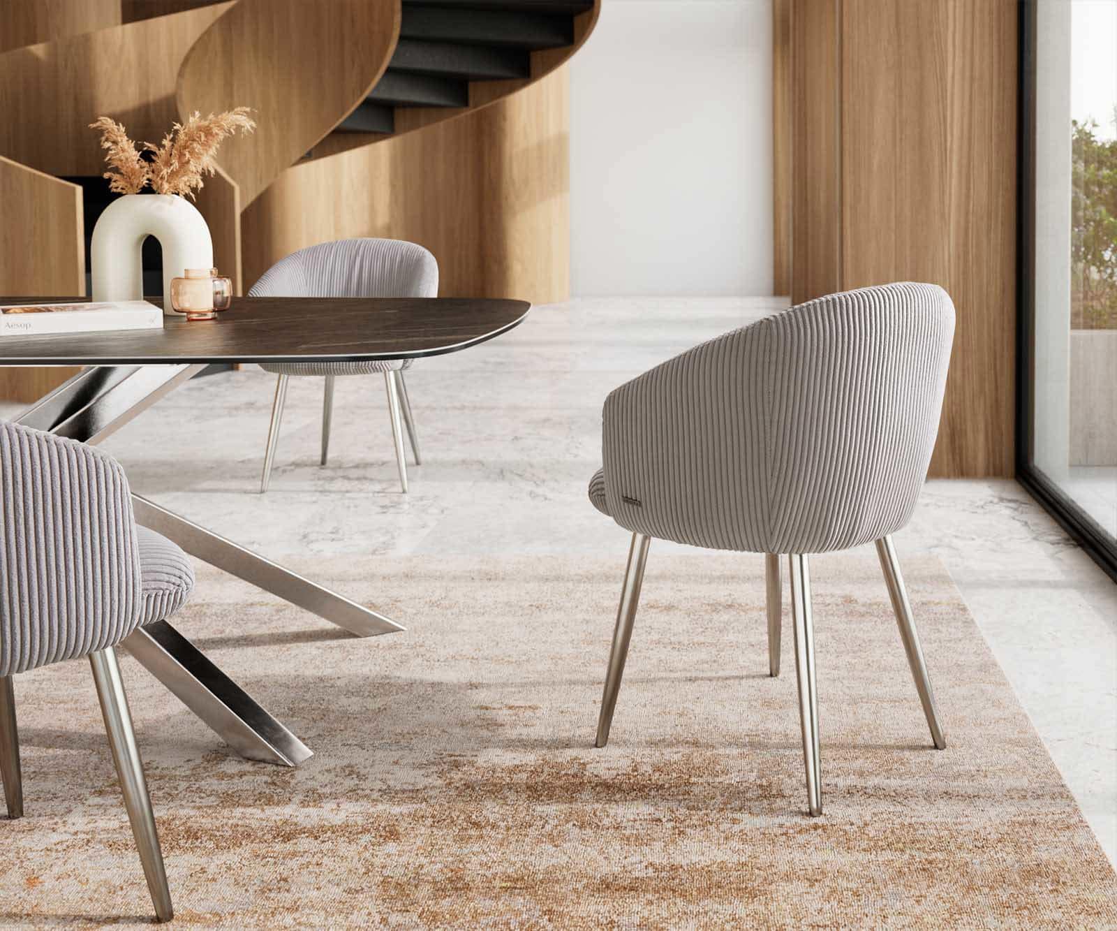 Chaise-de-salle-à-manger Caja-Flex avec accoudoirs côtelé gris argenté 4 pieds coniques acier inoxydable brossé ressorts ensachés 4 Chaise-de-salle-à-manger Caja-Flex avec accoudoirs côtelé gris argenté 4 pieds coniques acier inoxydable brossé ressorts ensachés 4