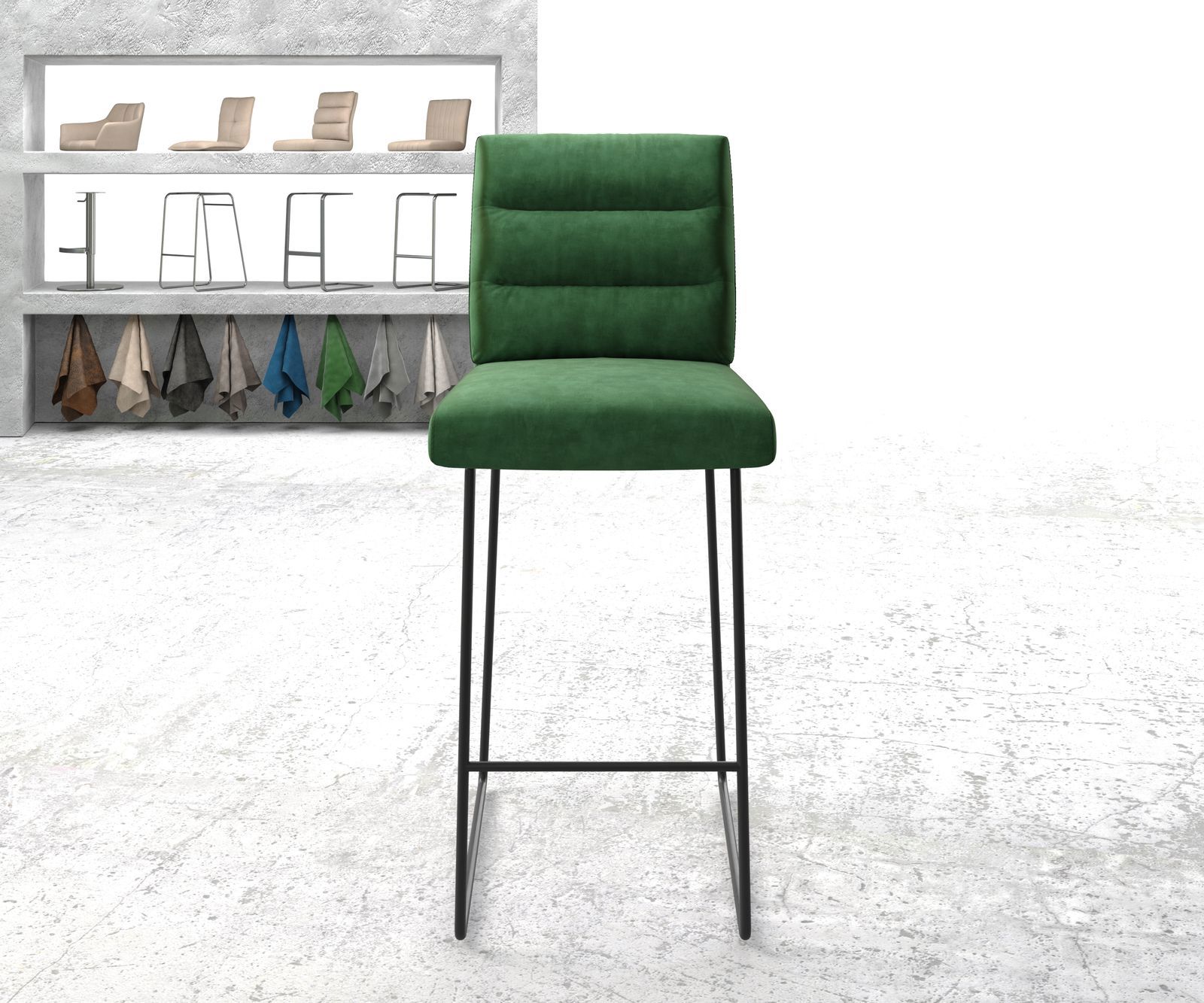 Chaise-de-bar Pela-Flex velours vert cadre de patins métal 1