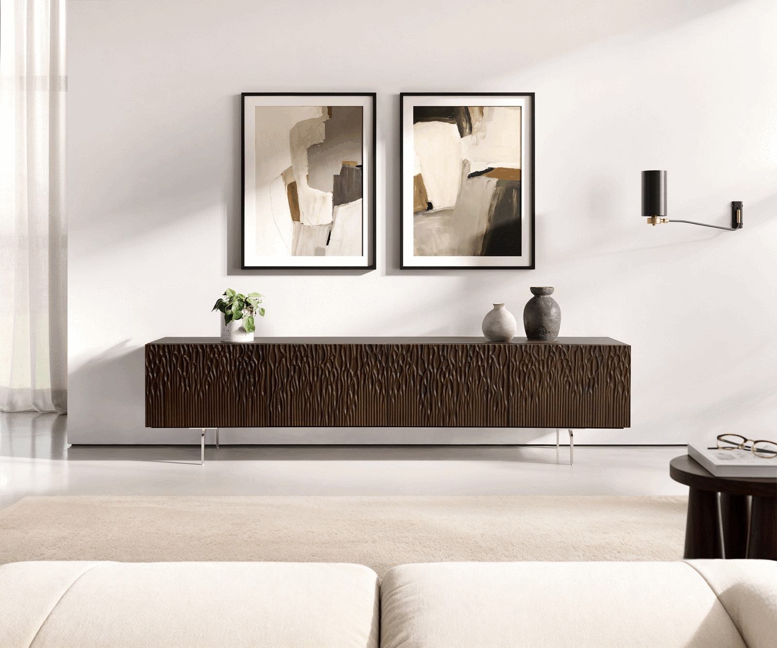 Meuble-TV Follia 200 cm brun manguier 4 portes Pieds angulaires en acier inoxydable brossé 1