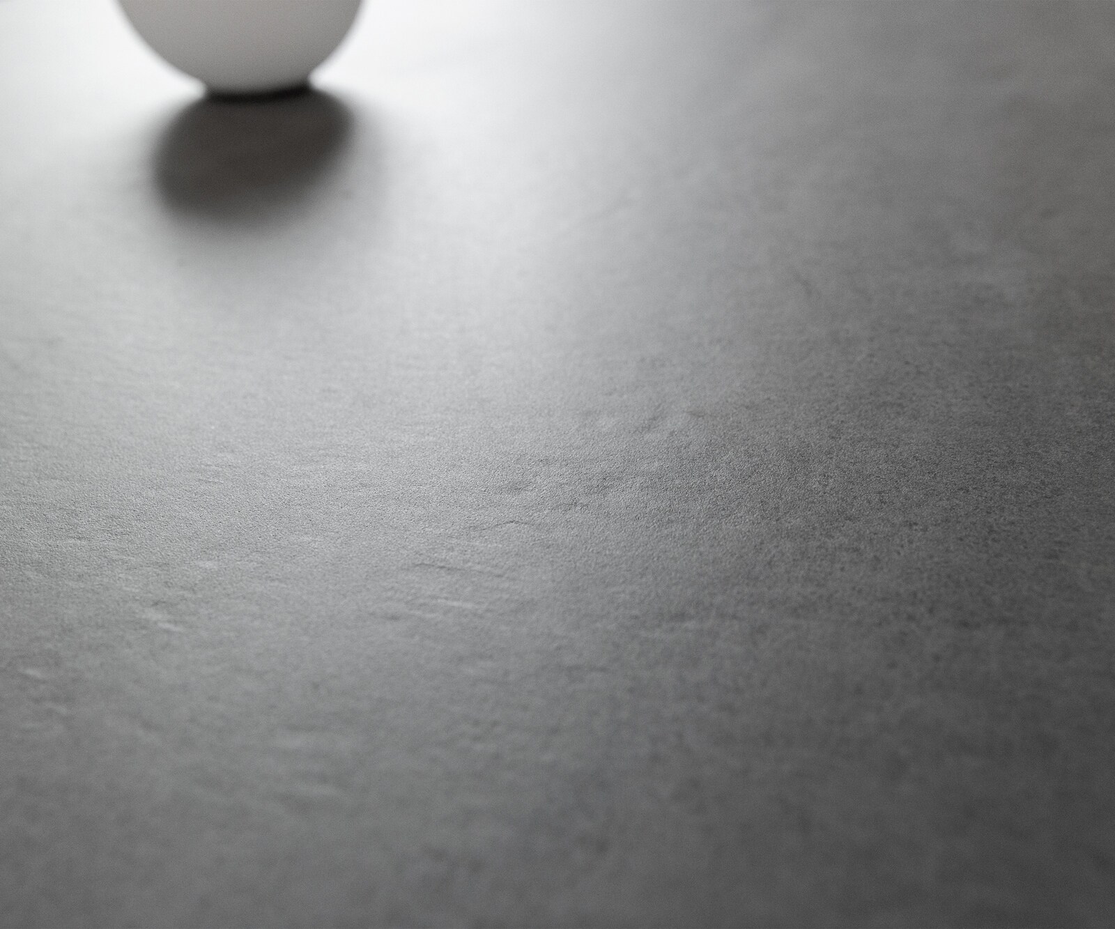 Meuble-TV Cuor 220 cm Céramique Béton gris 1 Clapet 2 Tiroirs Pied optique flottant Métal Noir 5