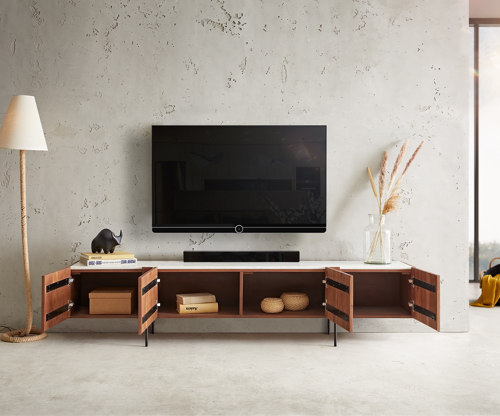 Meuble-TV Secara 200 cm acacia marron 4 portes marbre pieds noirs 3 Meuble-TV Secara 200 cm acacia marron 4 portes marbre pieds noirs 3