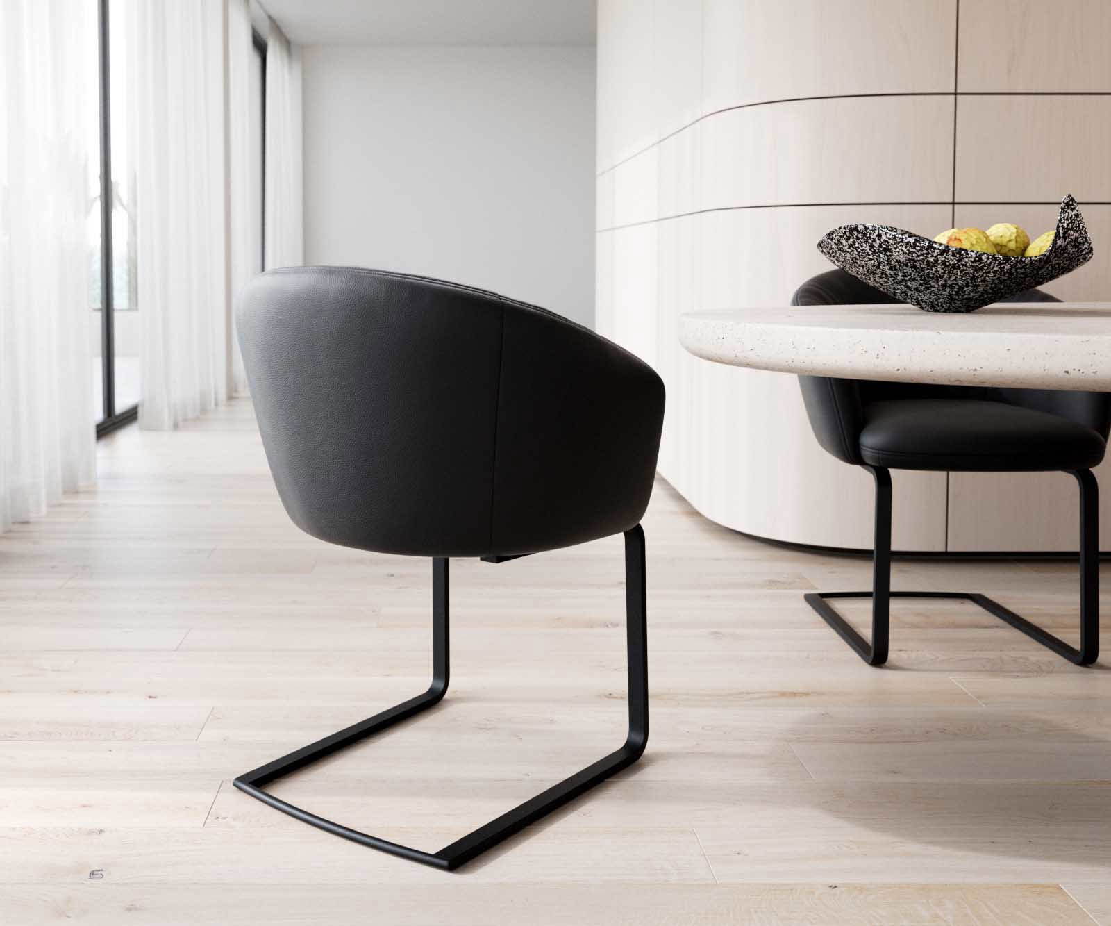 Cantilever Caja-Flex avec accoudoirs cuir de vache noir pied cantilever plat noir ressorts ensachés 4 Cantilever Caja-Flex avec accoudoirs cuir de vache noir pied cantilever plat noir ressorts ensachés 4