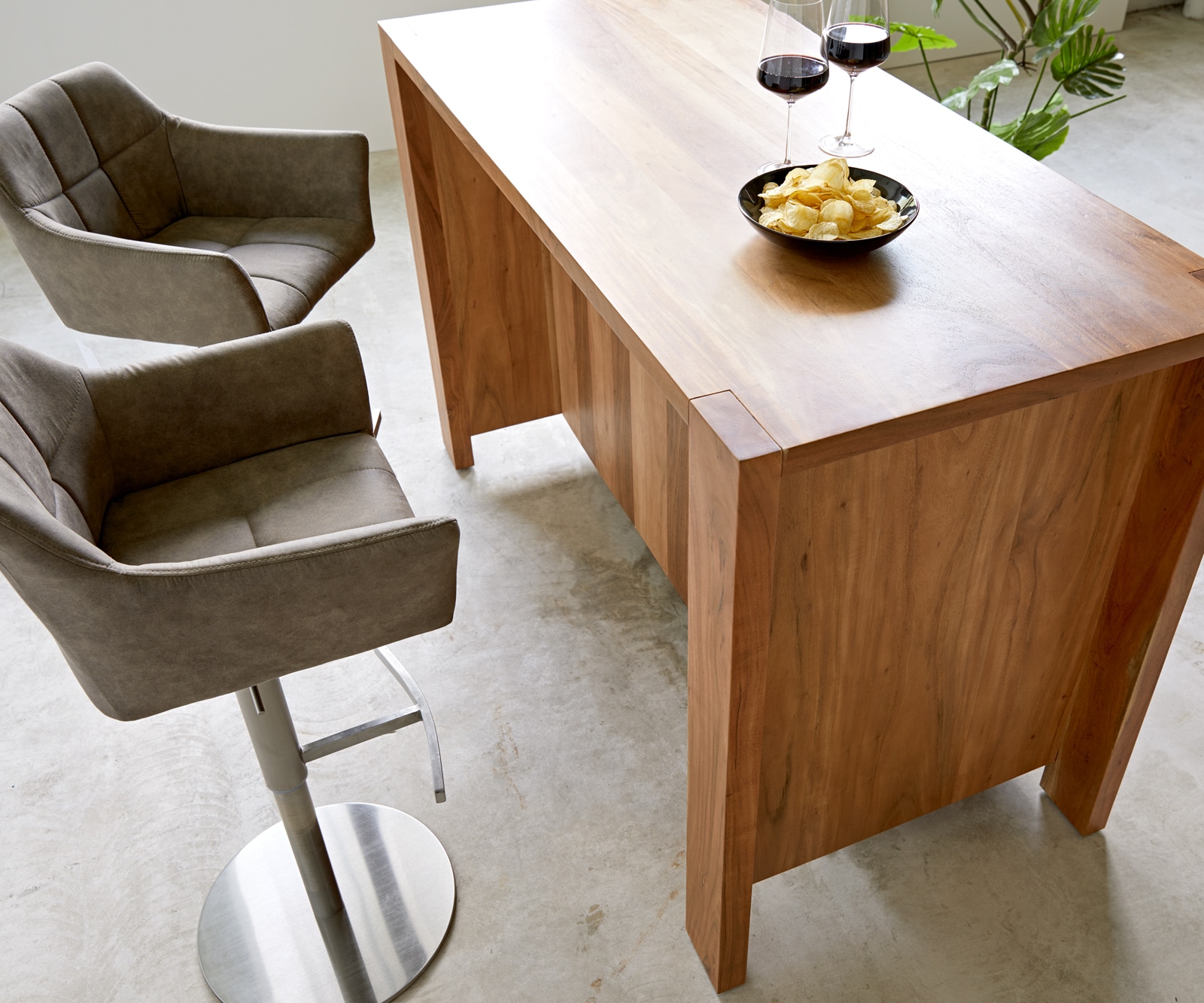 Armoire-bar Hedora 160x75 cm acacia naturel avec éclairage 5 Armoire-bar Hedora 160x75 cm acacia naturel avec éclairage 5