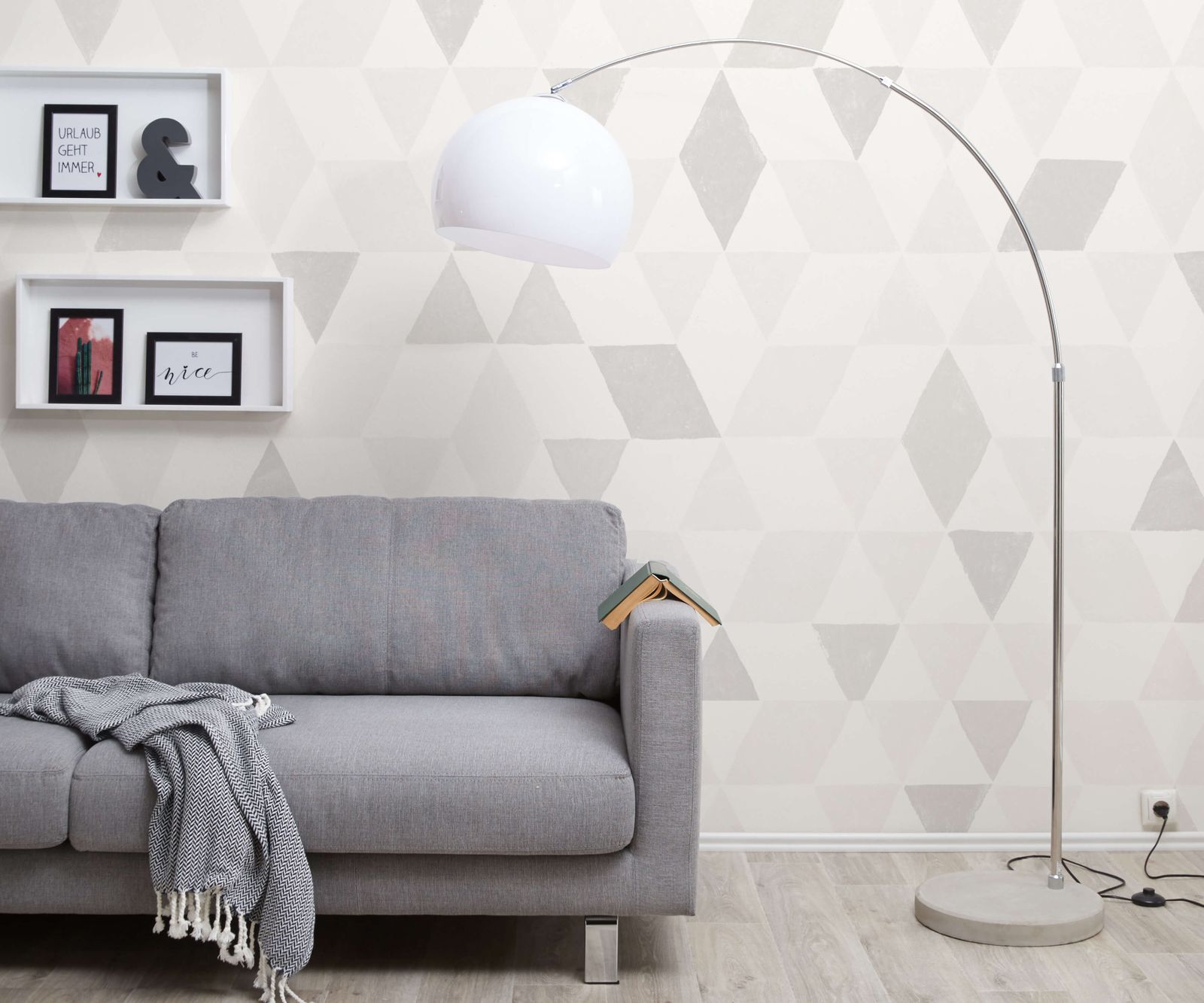 Lampadaire Big-Deal eco argent blanc pied en béton réglable en hauteur