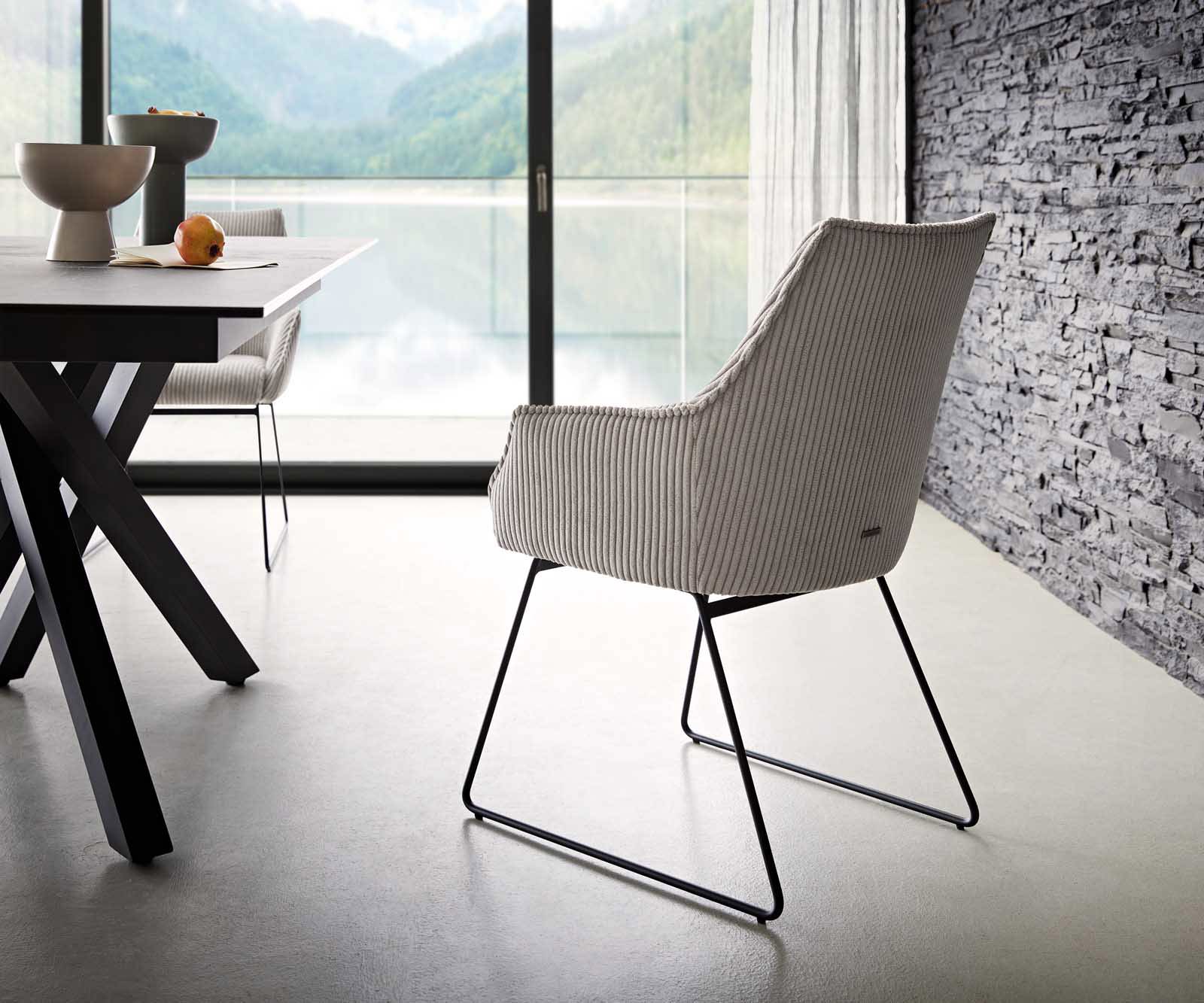 Chaise-de-salle-à-manger Alja-Flex avec accoudoirs côtelé gris argenté pied trapèze noir ressorts ensachés 4