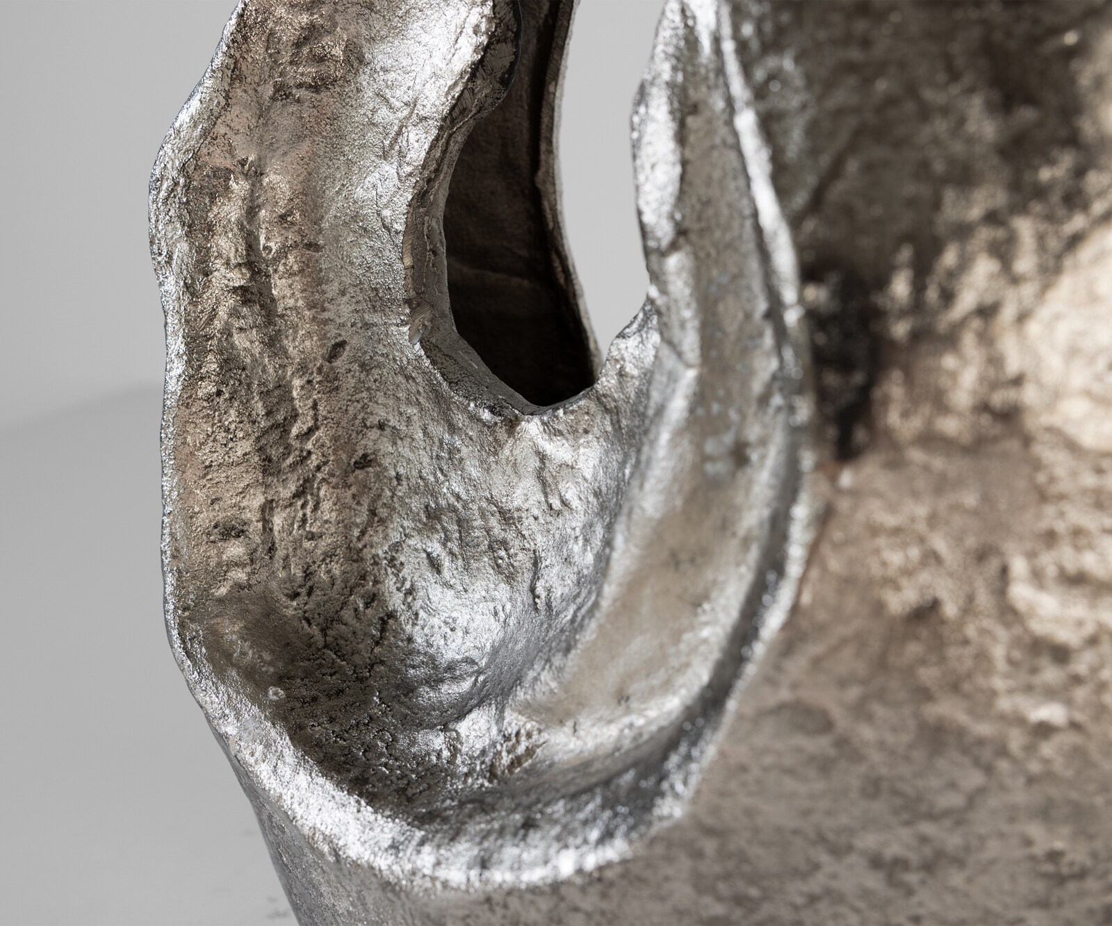 Sculpture Nexora l34 x P17 x H40 cm Aluminium Platin Faite main 2
