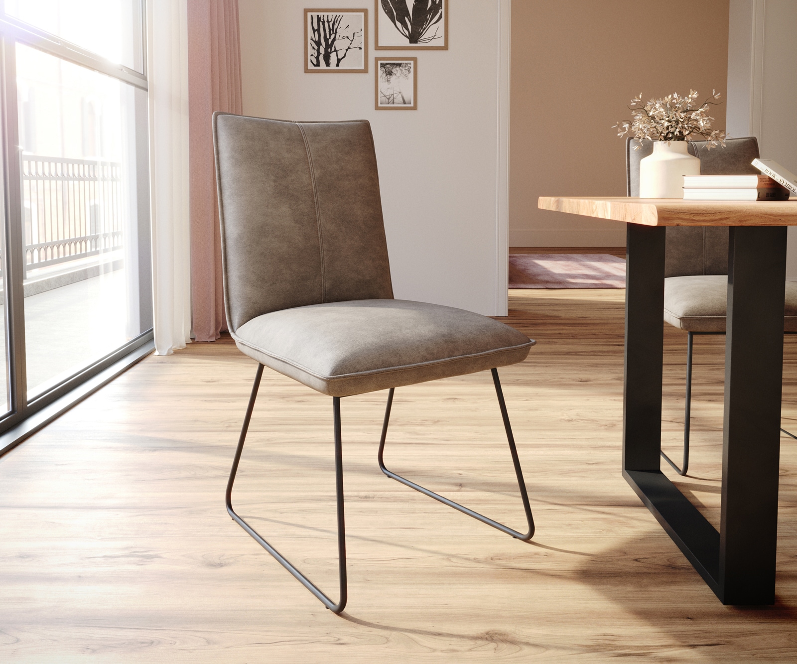 Chaise-de-salle-à-manger Lelio-Flex microvelours taupe vintage pied trapèze noir ressorts ensachés