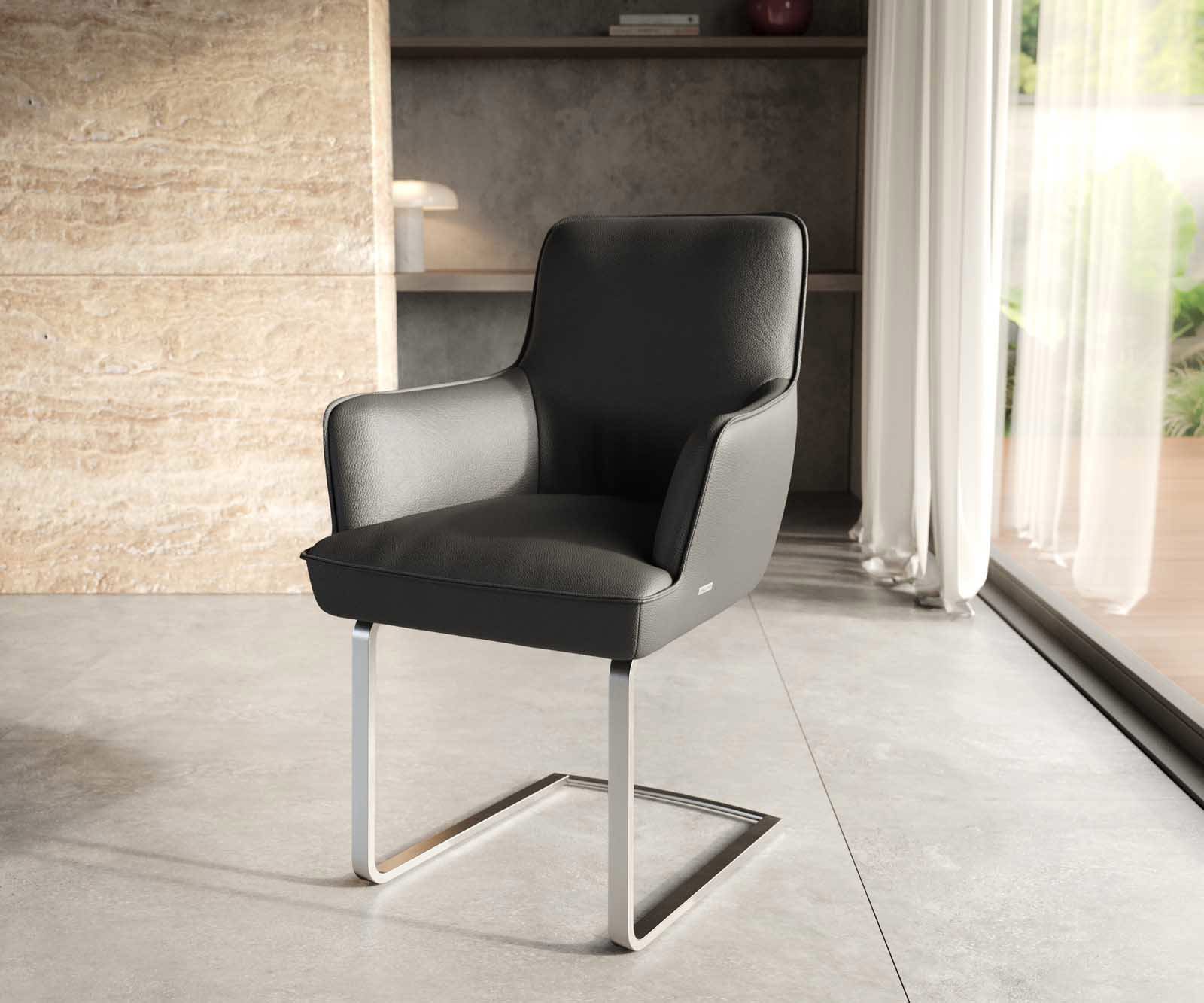 Cantilever Heira-Flex avec accoudoirs cuir de vache noir pied cantilever plat acier inoxydable brossé ressorts ensachés