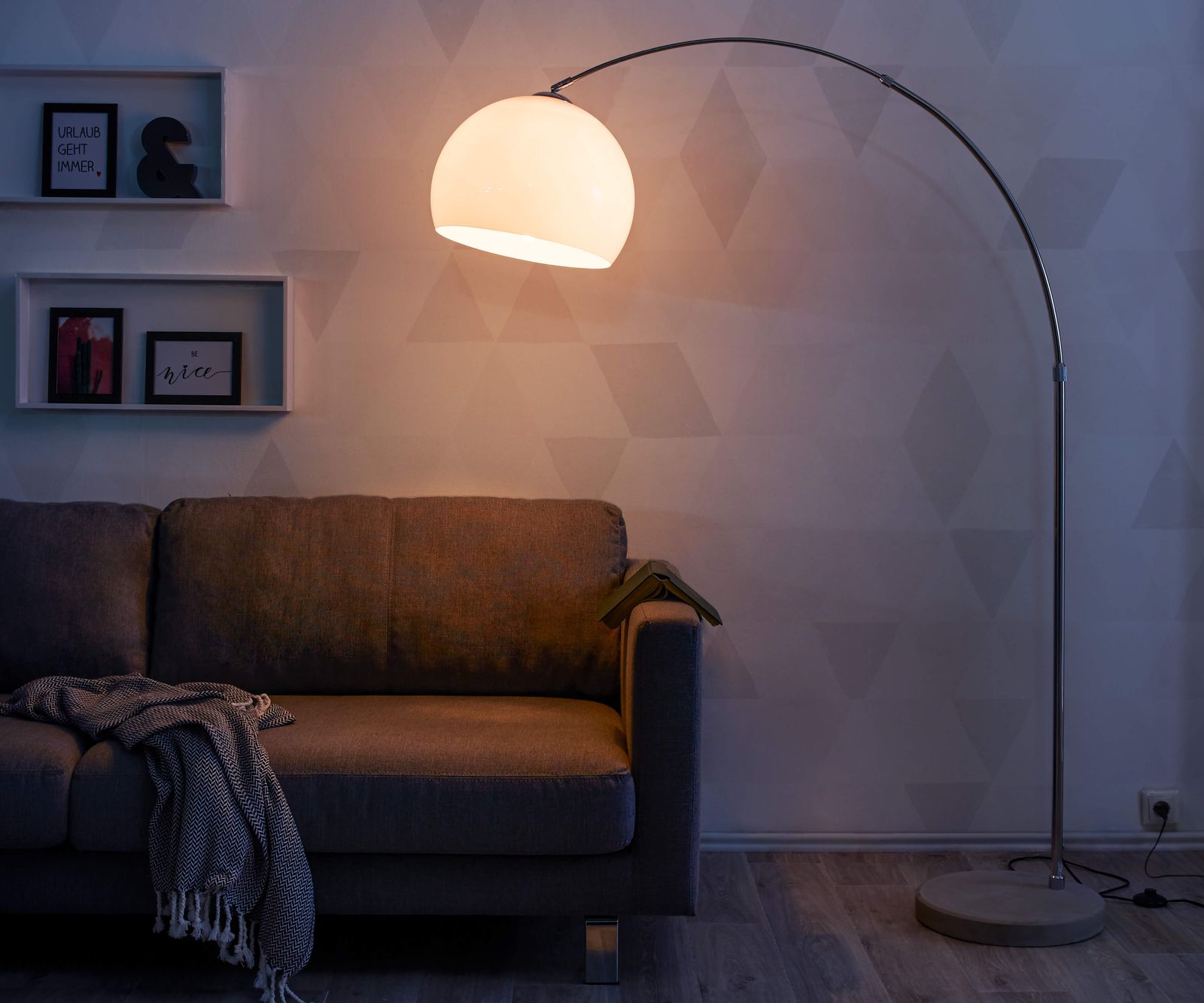 Lampadaire Big-Deal eco argent blanc pied en béton réglable en hauteur 1