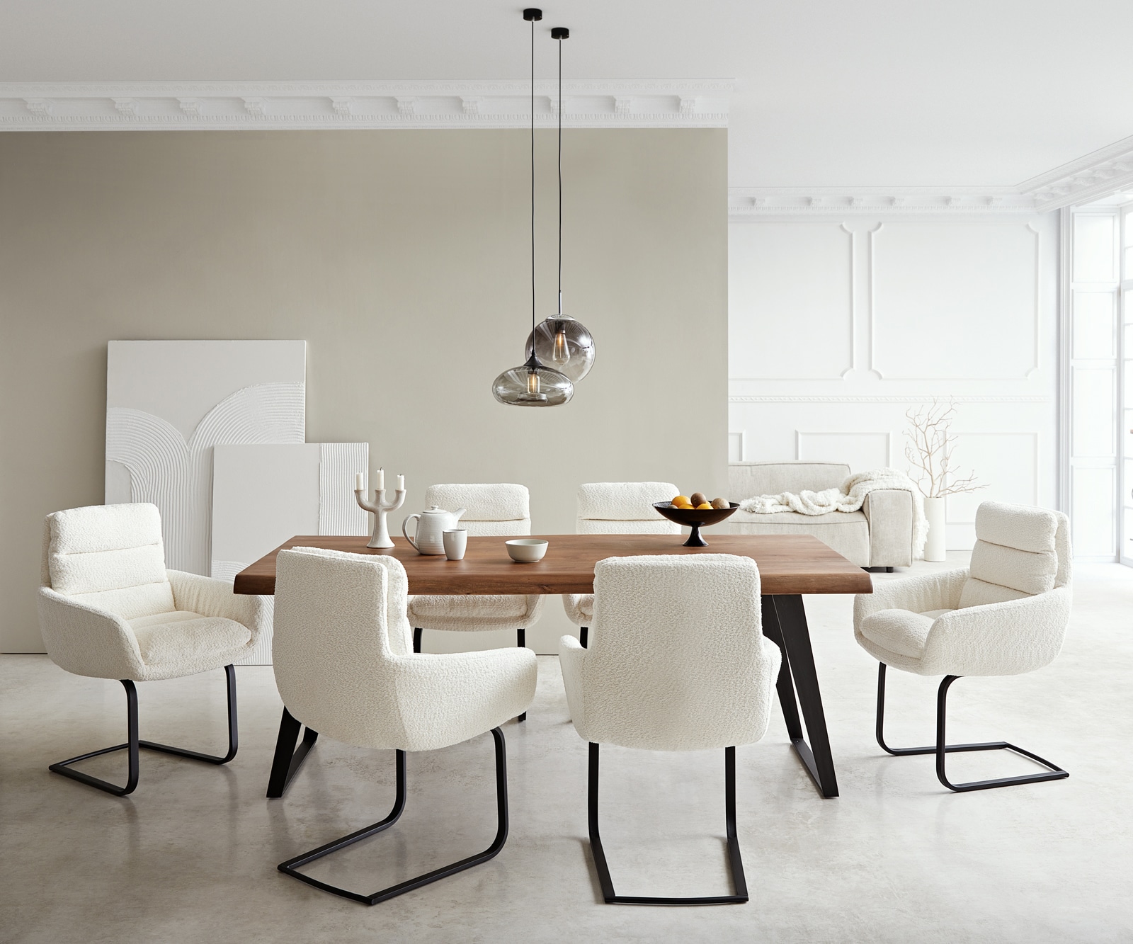 Cantilever Abelia-Flex avec accoudoirs bouclé blanc pied cantilever plat noir 3 Cantilever Abelia-Flex avec accoudoirs bouclé blanc pied cantilever plat noir 3