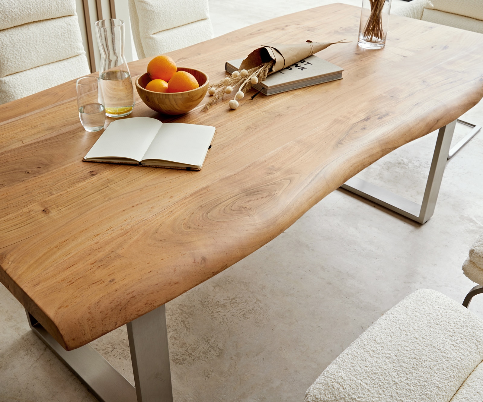 Table-à-manger Edge 200x100 XL acacia nature acier inoxydable mince Live-Edge 6 Table-à-manger Edge 200x100 XL acacia nature acier inoxydable mince Live-Edge 6