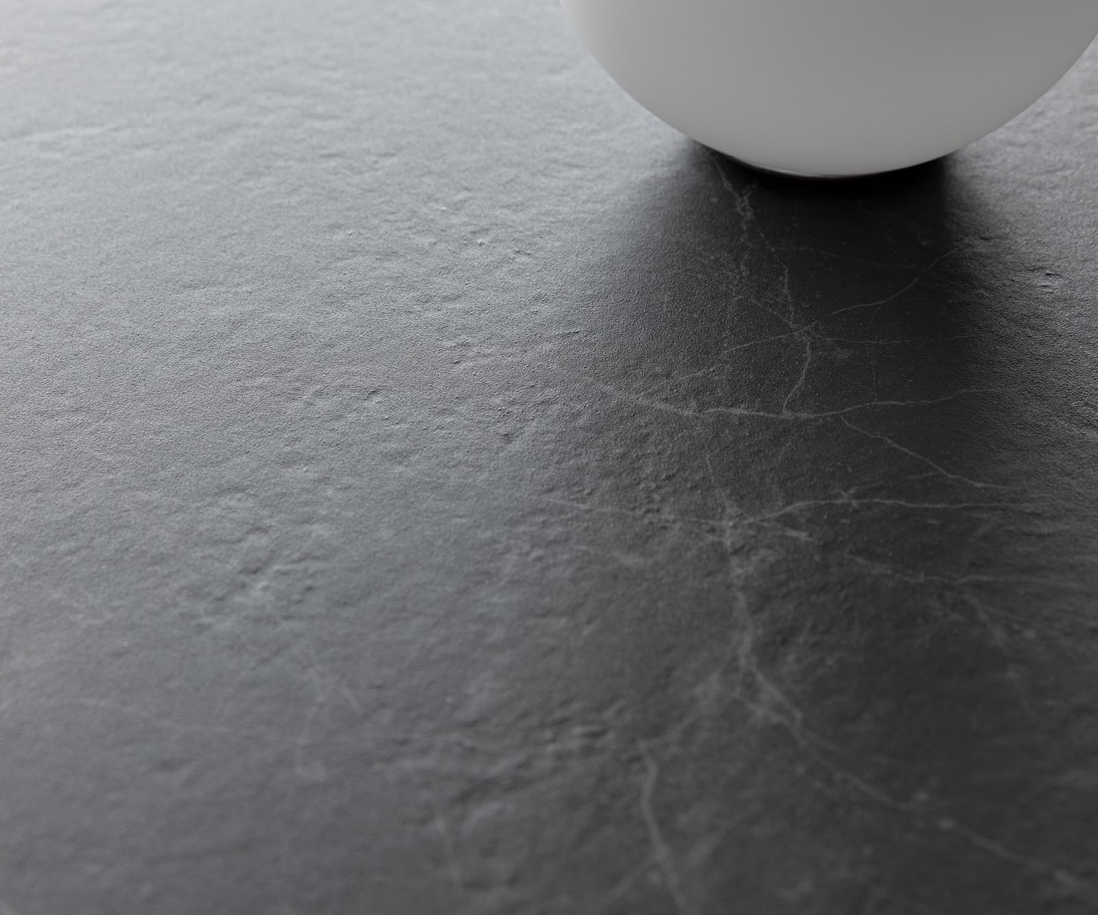Table à manger Edge 300x100 Céramique Laminam® Nero Greco Anthracite Infinity Métal Noir 3