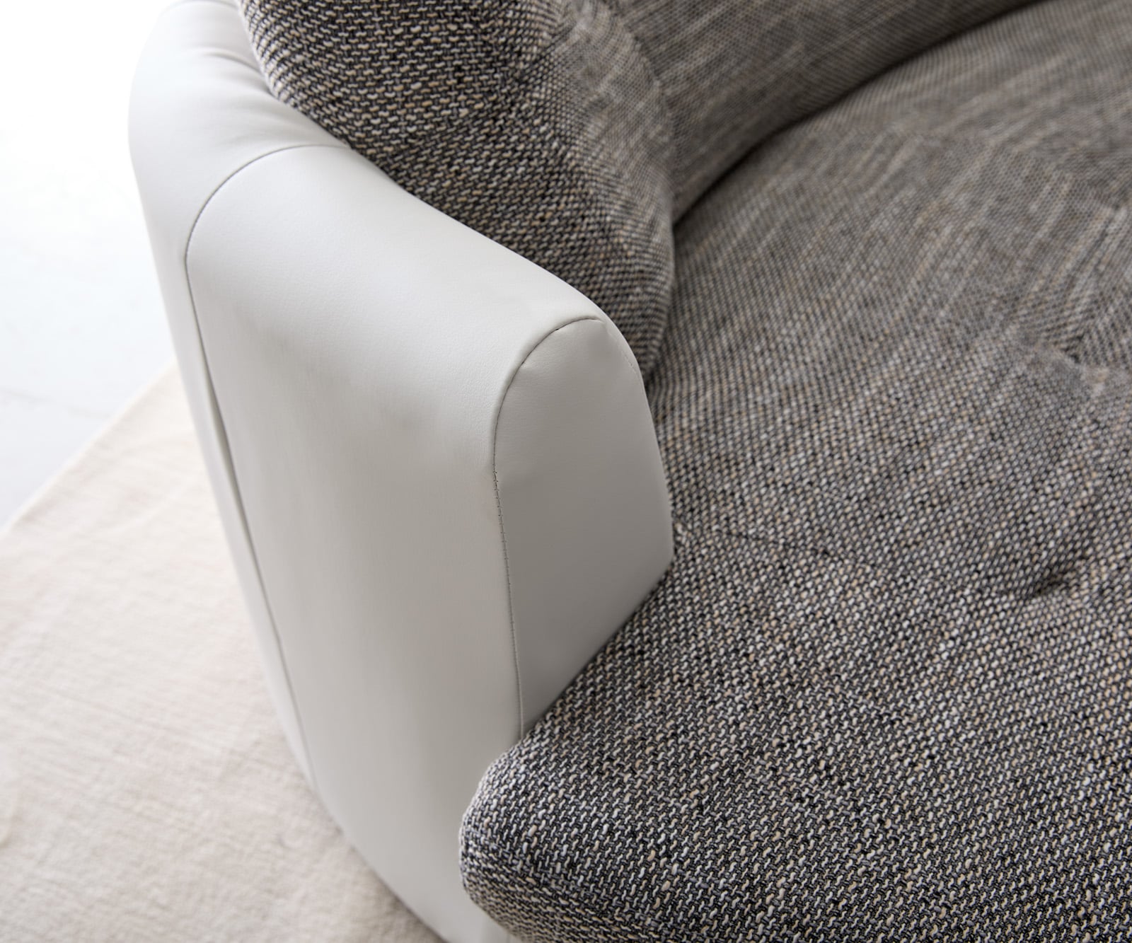 Canapé Napoli 300x95cm blanc gris clair avec coussin 4 Canapé Napoli 300x95cm blanc gris clair avec coussin 4