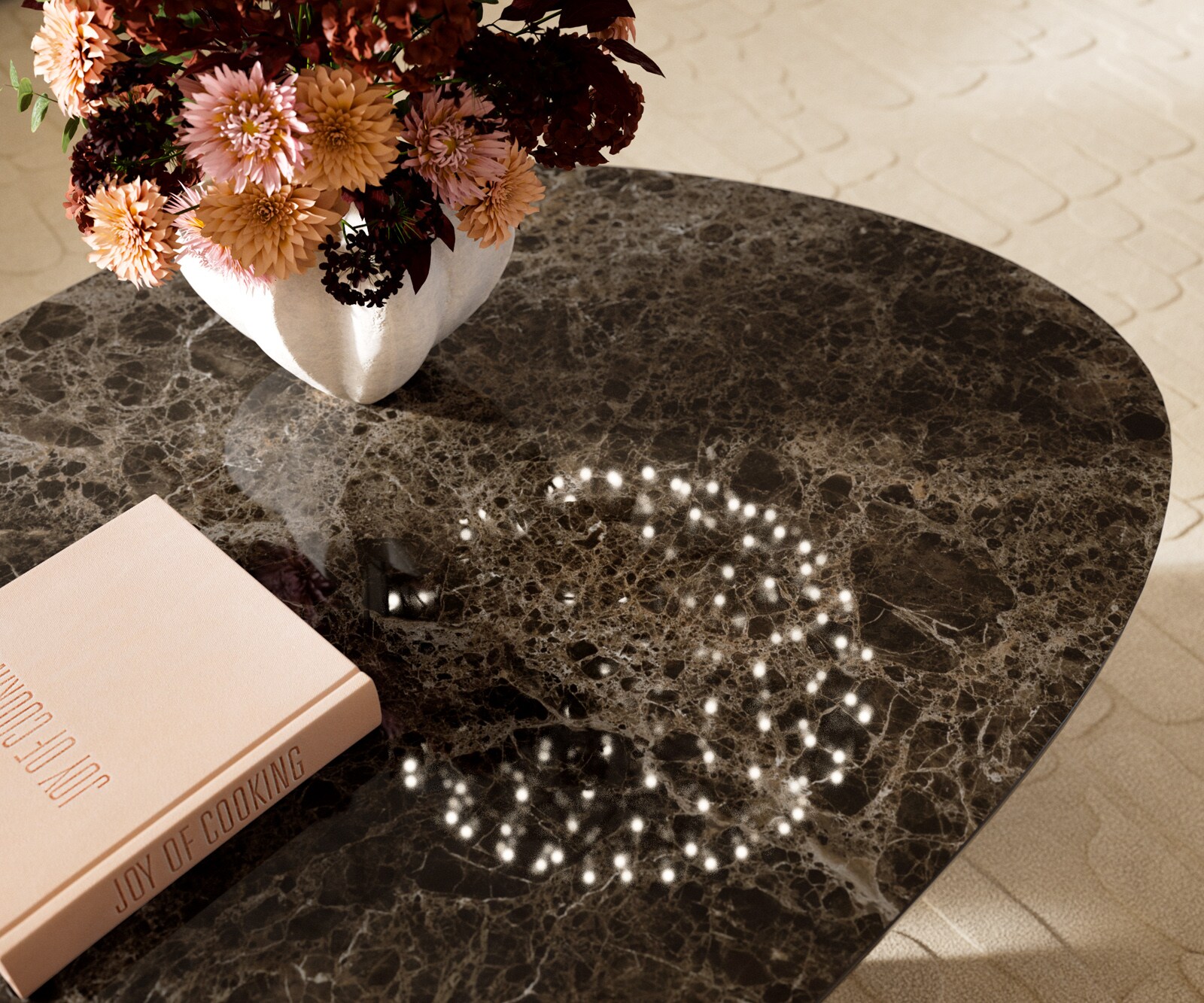 Table basse Edge Oval 140x75 cm céramique Laminam® Emperador Extra Lucidato brun foncé Conis argent métallique 7