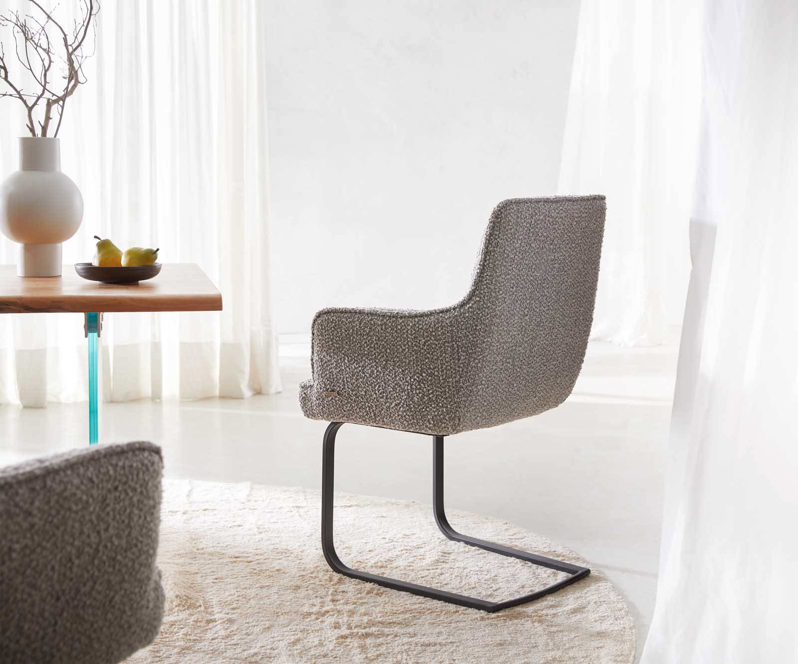 Cantilever Heira-Flex avec accoudoirs bouclé gris argenté pied cantilever plat noir ressorts ensachés 5