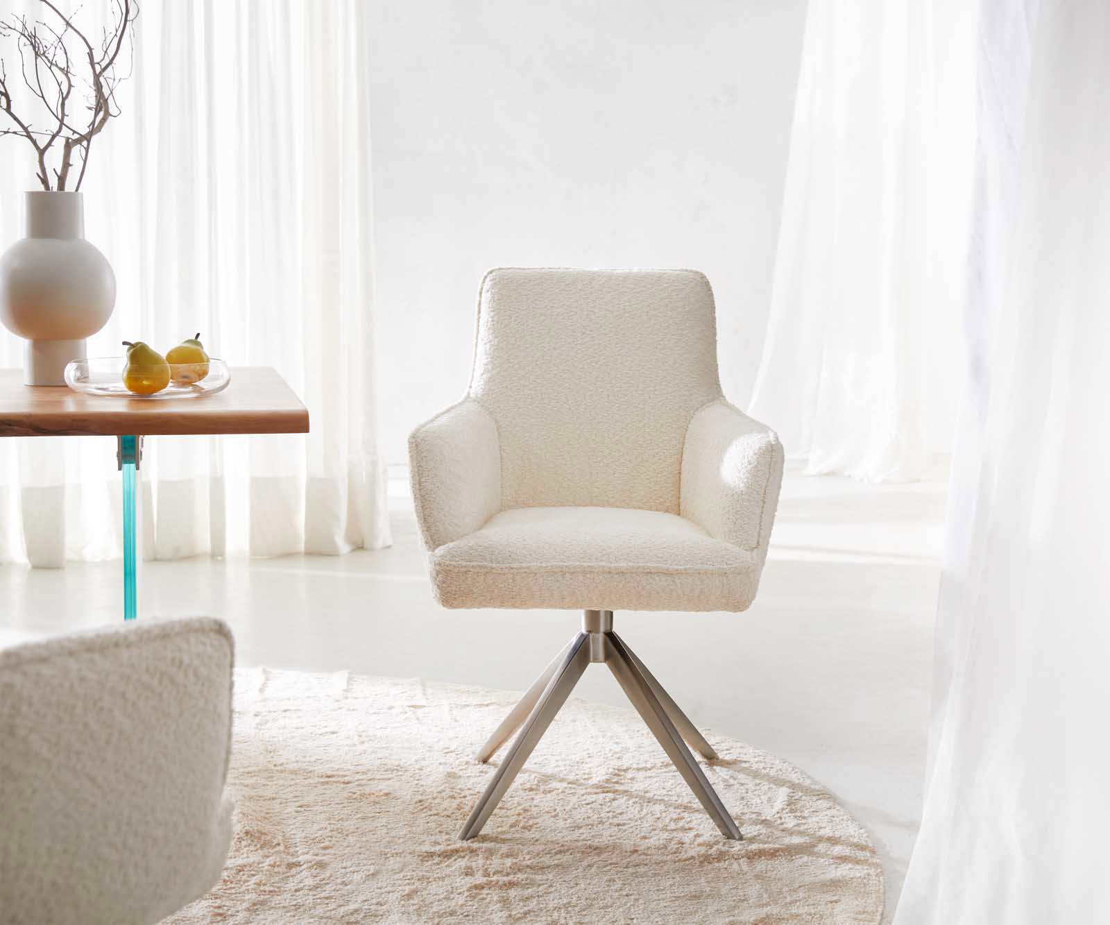 Chaise-pivotante Heira-Flex avec accoudoirs bouclé blanc pied croisé large acier inoxydable brossé pivotement sur 360° ressorts ensachés 1 Chaise-pivotante Heira-Flex avec accoudoirs bouclé blanc pied croisé large acier inoxydable brossé pivotement sur 360° ressorts ensachés 1