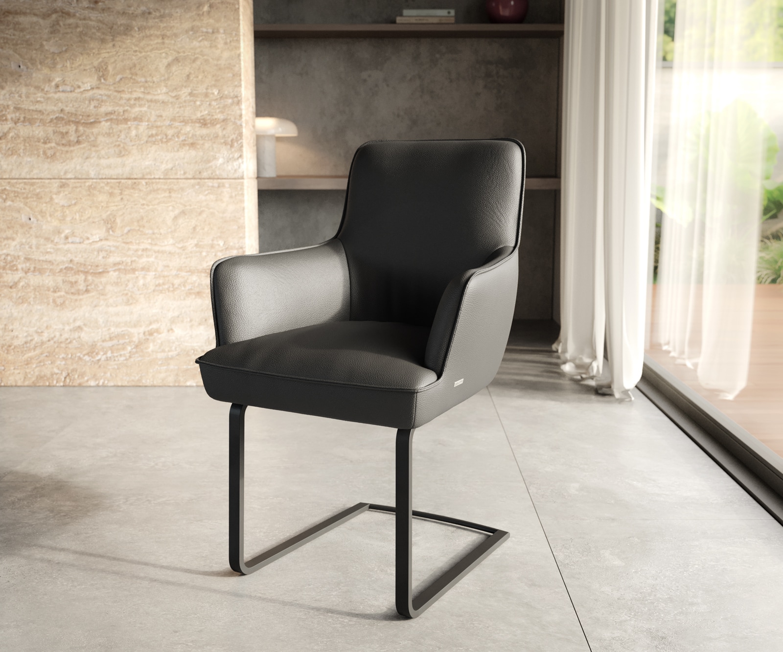 Cantilever Heira-Flex avec accoudoirs cuir de vache noir pied cantilever plat noir ressorts ensachés Cantilever Heira-Flex avec accoudoirs cuir de vache noir pied cantilever plat noir ressorts ensachés