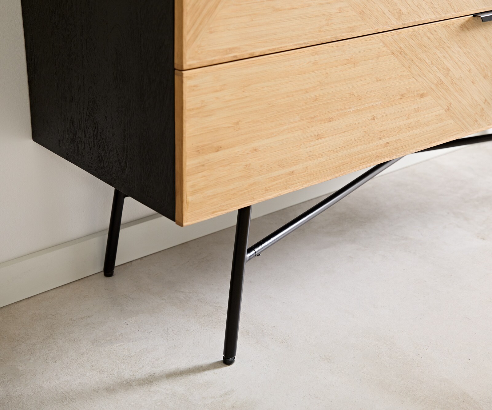 Buffet Mikkusu 140 cm bambou naturel manguier noir 6 tiroirs métal noir 5