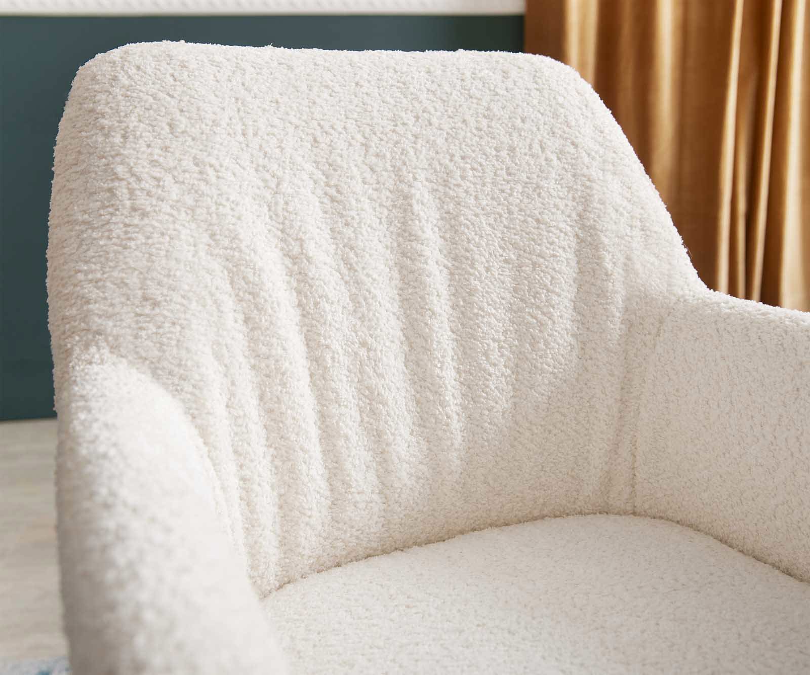 Cantilever Xana-Flex avec accoudoirs bouclé blanc pied cantilever plat acier inoxydable brossé ressorts ensachés 3 Cantilever Xana-Flex avec accoudoirs bouclé blanc pied cantilever plat acier inoxydable brossé ressorts ensachés 3