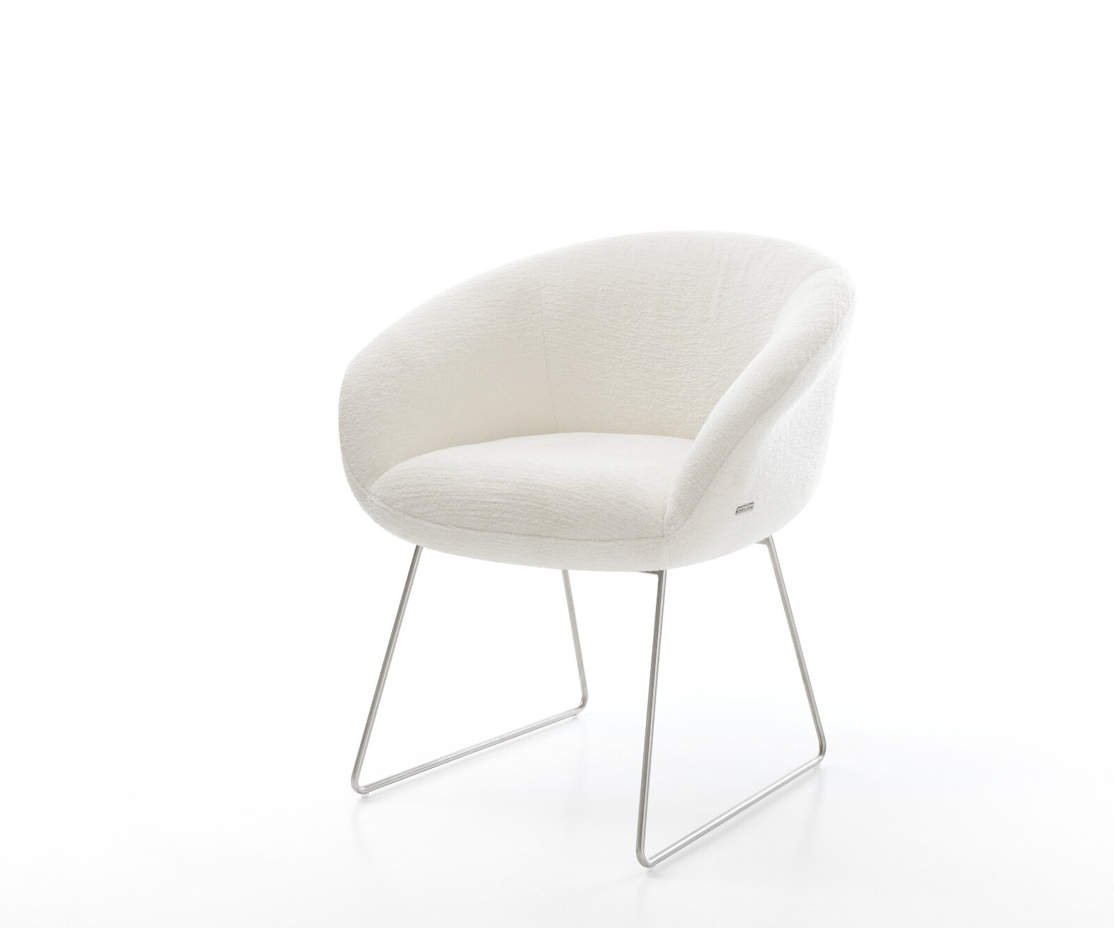 Chaise-de-salle-à-manger Vinka-Flex avec accoudoirs bouclé doux beige pied trapèze acier inoxydable resorts ensachés 1