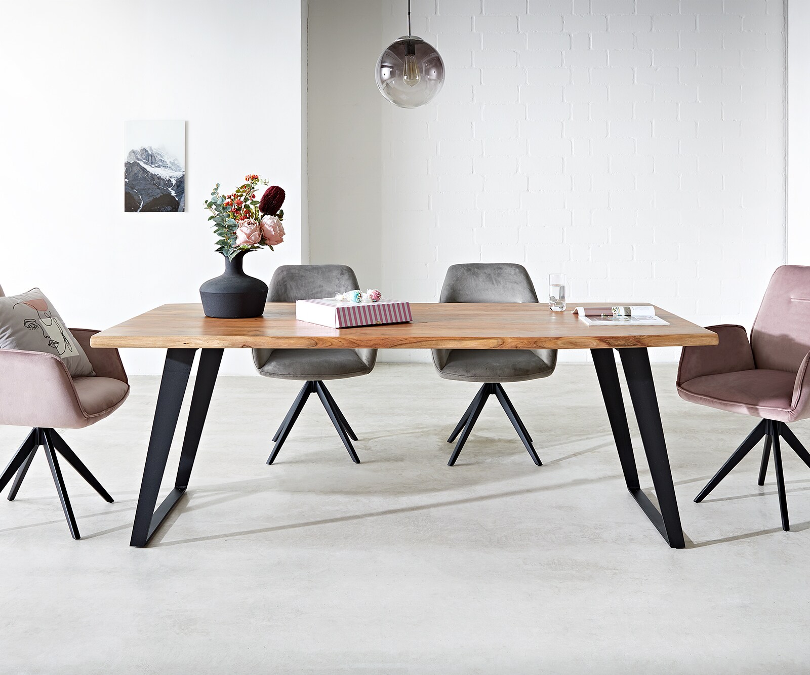 Table-à-manger Edge 200x100 acacia nature métal incliné Live-Edge 1