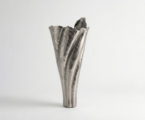 Vase Flamara l33 x P29 x H74 cm Aluminium Platin Fait main