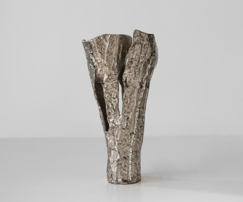 Vase Cortana l25 x P19 x H47 cm Aluminium Platin Fait main